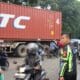 Mobil Kontainer Terguling, Jalur Cikopo Purwakarta Tersendat