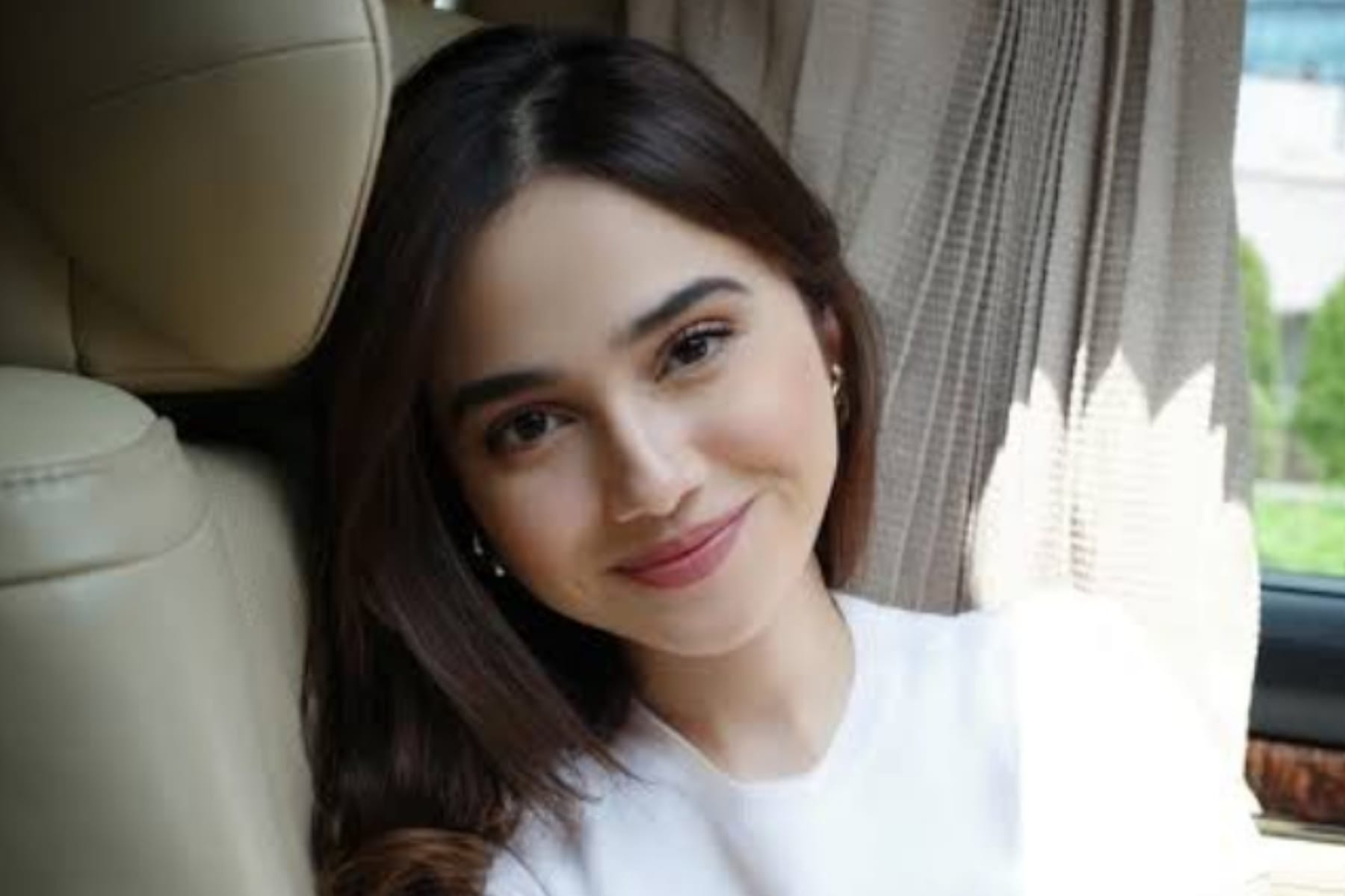 Momen Romantis Syifa Hadju Resmi Dilamar El Rumi