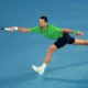 Musetti Mundur, Novak Djokovic Lolos Dramatis