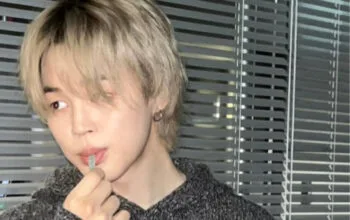 Pecahkan Rekor! Jimin BTS Capai 6,5 Miliar Streams Solo di Spotify 13 Pecahkan Rekor! Jimin BTS Capai 6,5 Miliar Streams Solo di Spotify