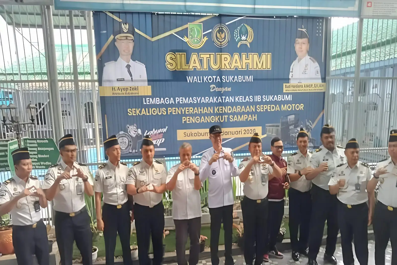 Pemkot Sukabumi Serahkan Kendaraan Motor Pengangkut Sampah di Lapas Sukabumi 