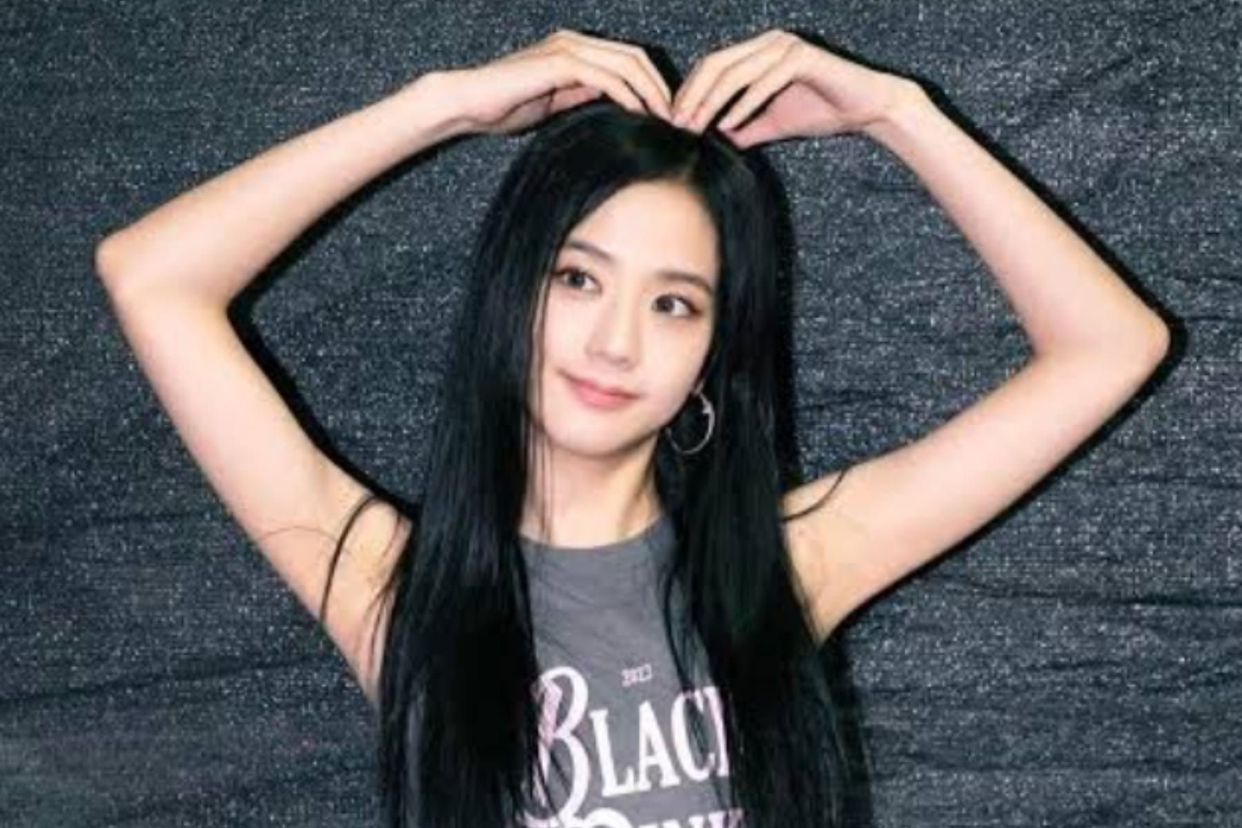 Pesona Anggun Jisoo BLACKPINK di Acara Mewah Dior