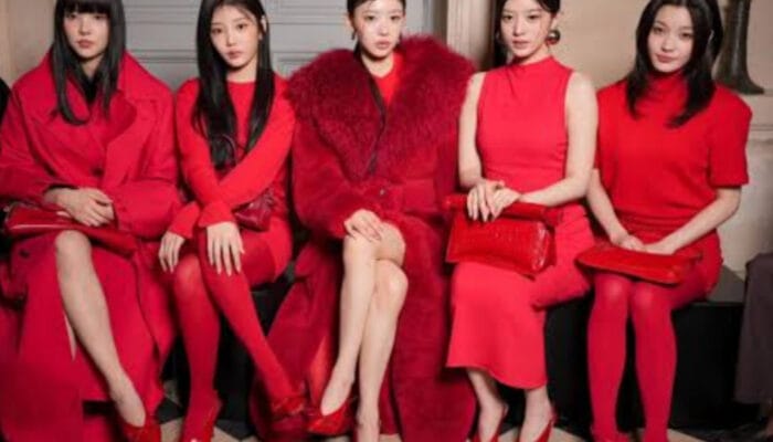 Pesona ILLIT di Paris Fashion Week: Tampil Bold dengan Jacquemus