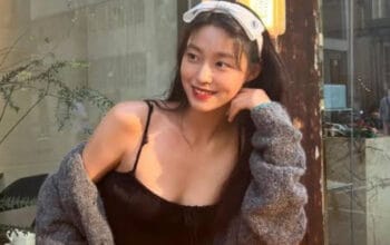 Pesona Tak Terbantahkan Seolhyun: Tampil Menawan di Sela Syuting Drama Terbaru 12 Pesona Tak Terbantahkan Seolhyun: Tampil Menawan di Sela Syuting Drama Terbaru