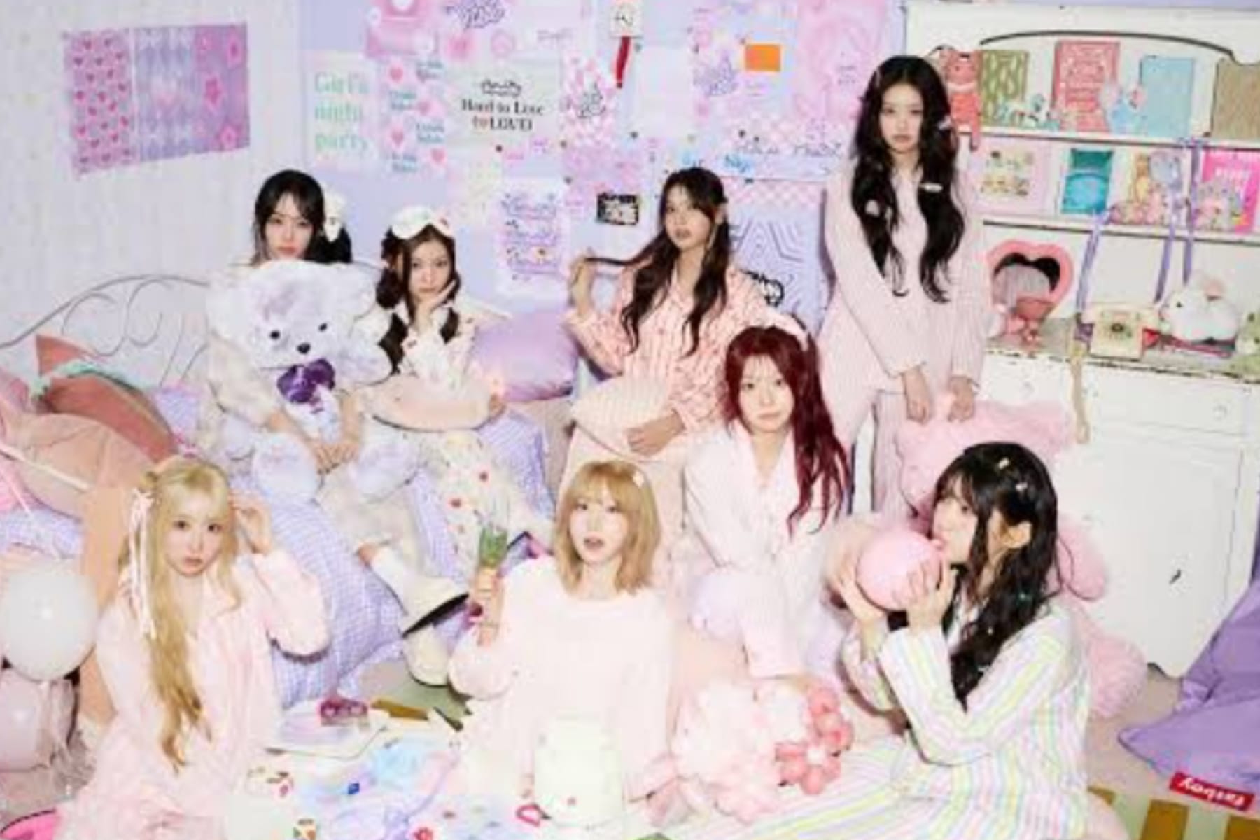 Prestasi Gemilang: Penjualan Album SAY MY NAME Tembus 150 Ribu Kopi