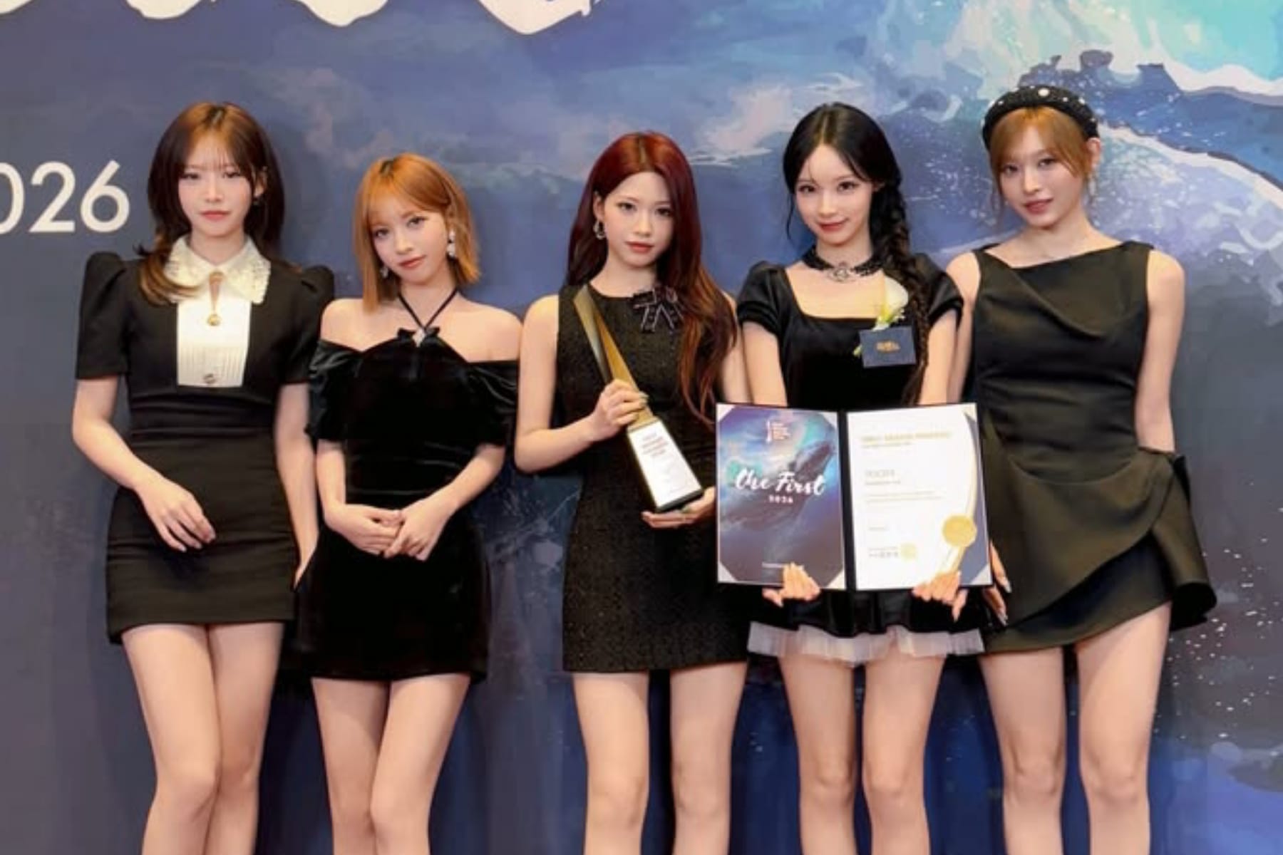 RESCENE Raih Penghargaan Rising Star di Korea First Brand Awards 2026 1 RESCENE Raih Penghargaan Rising Star di Korea First Brand Awards 2026