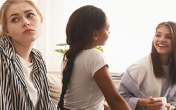 Seni Melepaskan Diri dari Jeratan Pertemanan Toksik 4 Seni Melepaskan Diri dari Jeratan Pertemanan Toksik