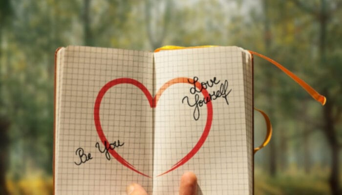 Seni Menghibur Diri: Pulihkan Kesehatan Mental Anda