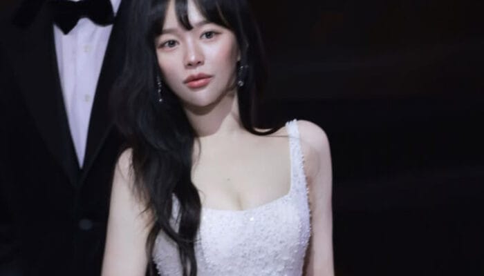 Transformasi Jung Ji So: Dari Gadis Polos “Parasite” Menjadi Wanita Urban yang Elegan