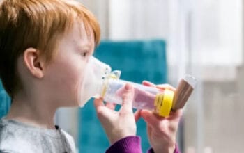 Waspadai Gejala Sesak Napas pada Anak Akibat Batuk