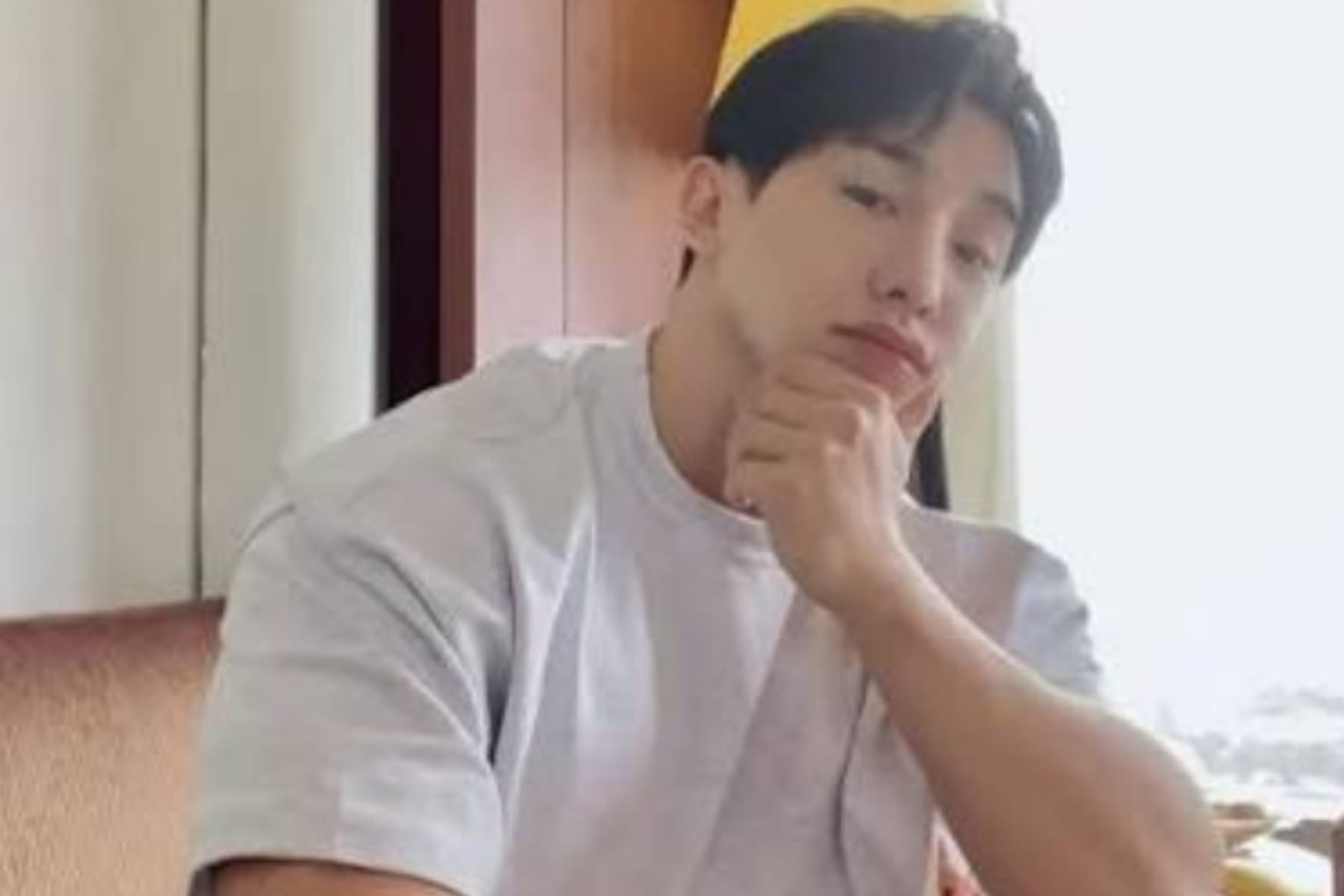 Wonho Melebarkan Sayap Melalui Album 'SYNDROME' 1 Wonho Melebarkan Sayap Melalui Album 'SYNDROME'