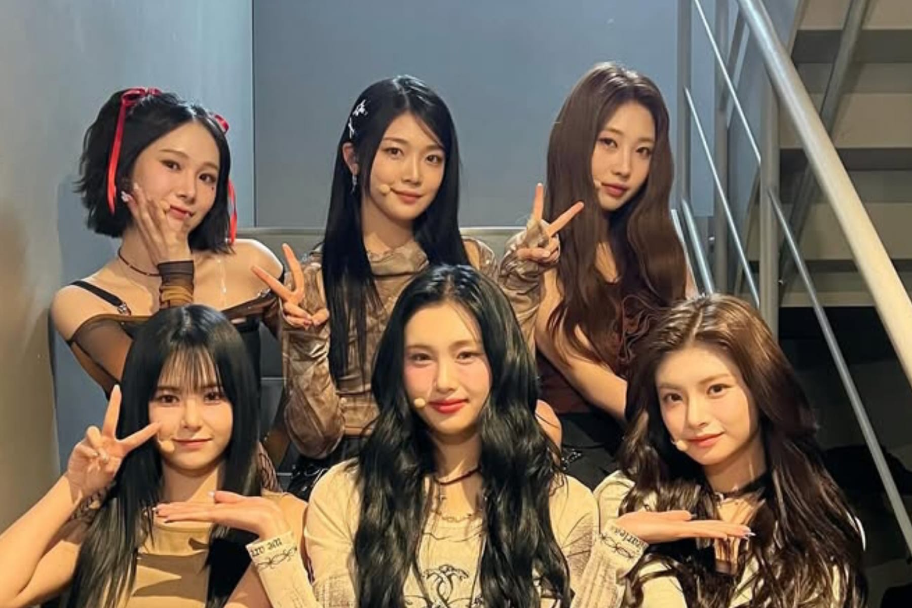 EVERGLOW Umumkan Tur Dunia 'RE:CODE' 2026