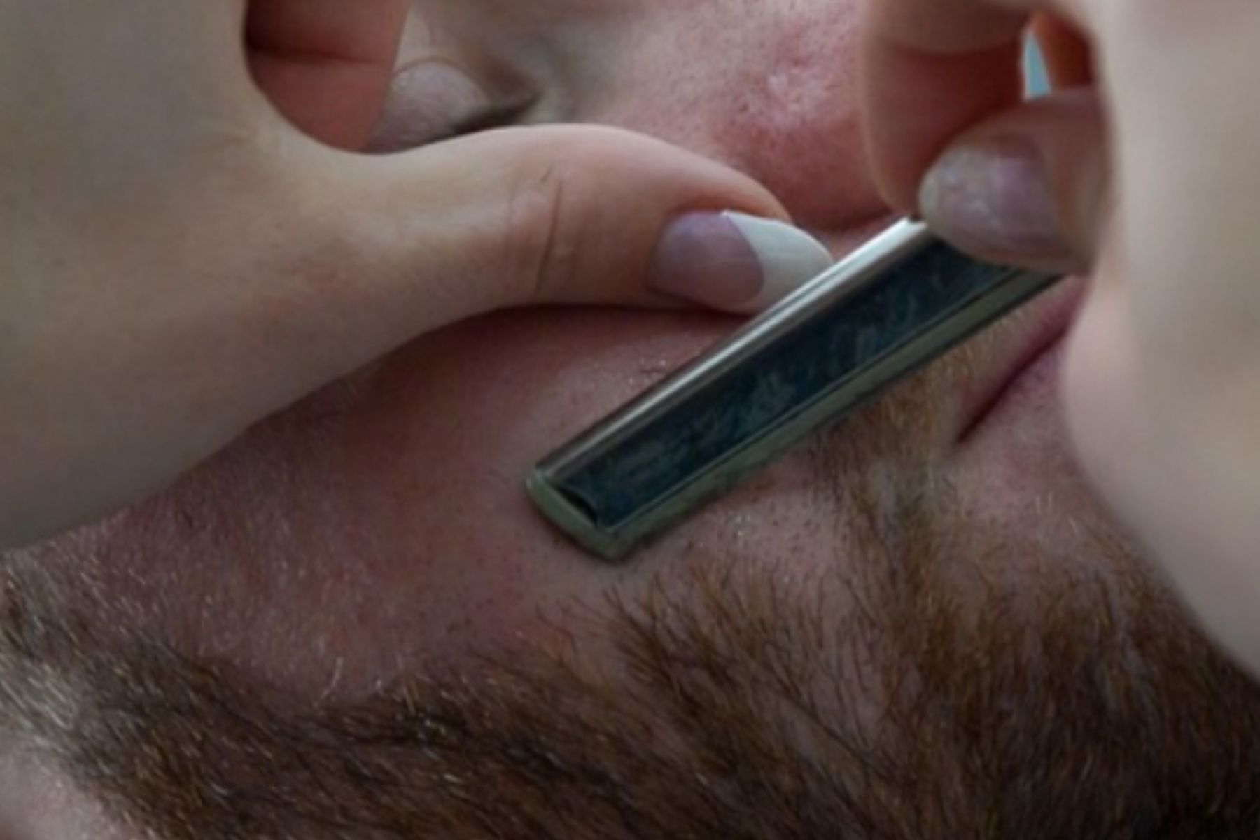 Fakta di Balik Mitos: Apakah Cukur Bulu Membuatnya Makin Lebat?