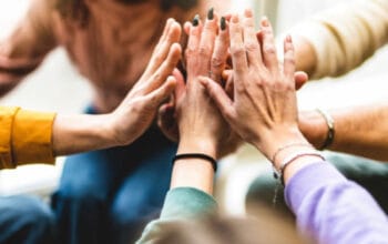 Fondasi Kepercayaan di Lingkungan Kerja Modern