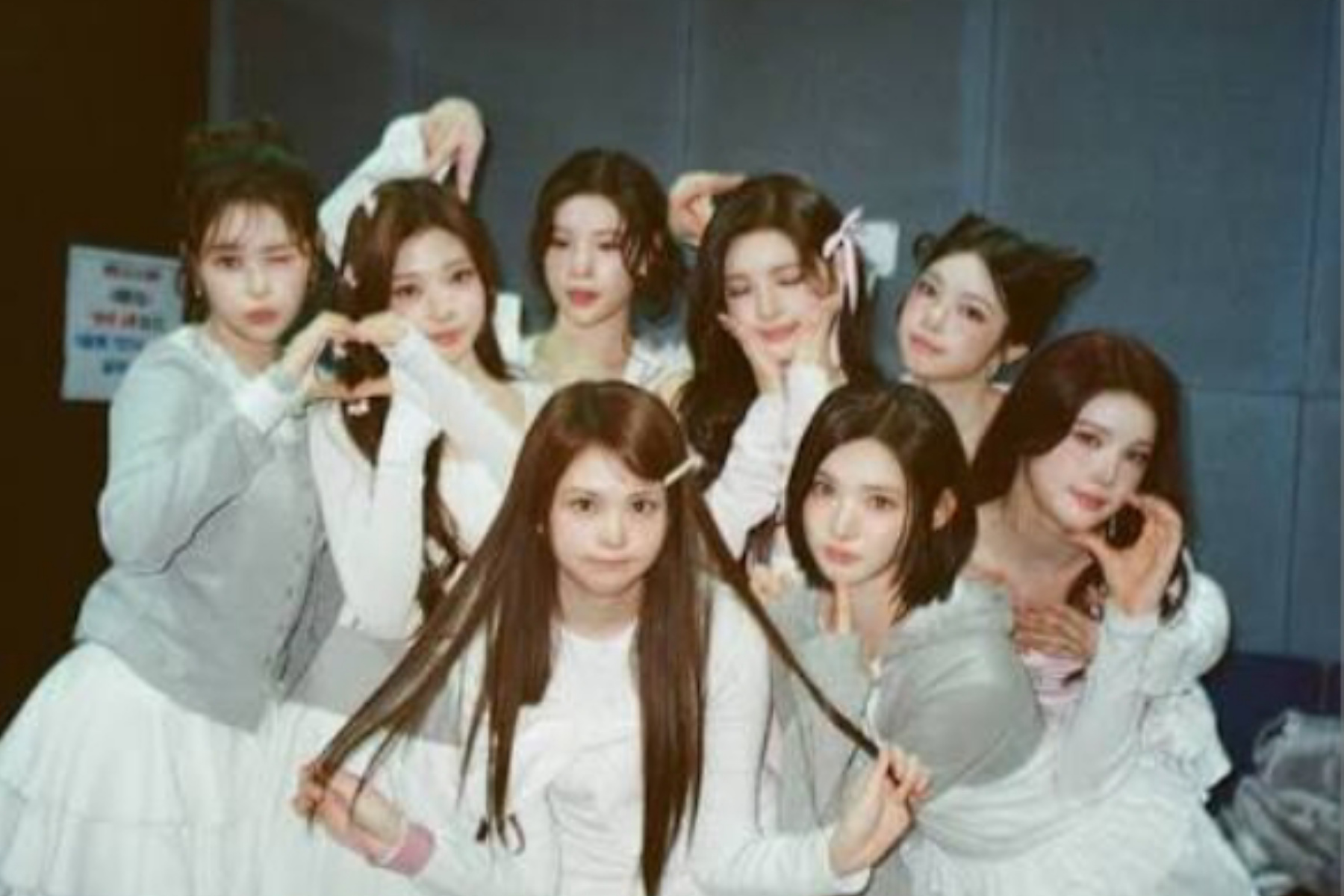 Hearts2Hearts: Teaser 'RUDE!' yang Penuh Warna dan Misteri