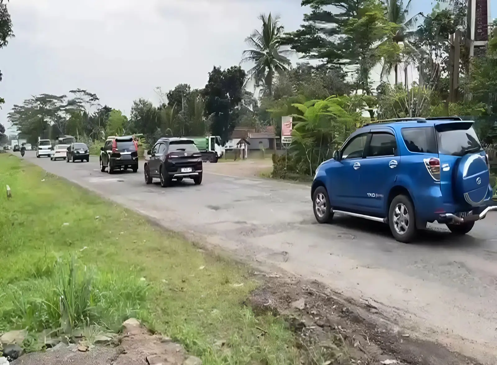 Jalan Nasional di Cianjur Jadi Ancaman Serius bagi Pengendara