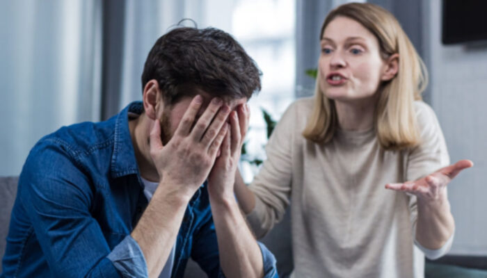 Kapan Harus Pergi dari Hubungan yang Rumit?