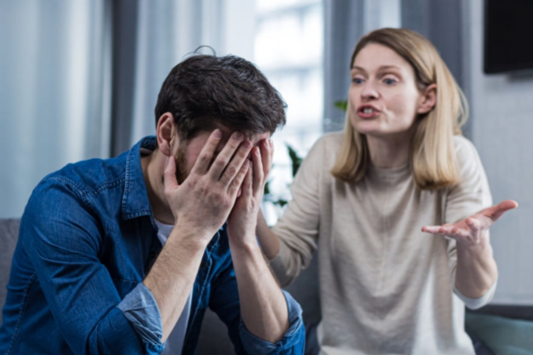 Kapan Harus Pergi dari Hubungan yang Rumit?