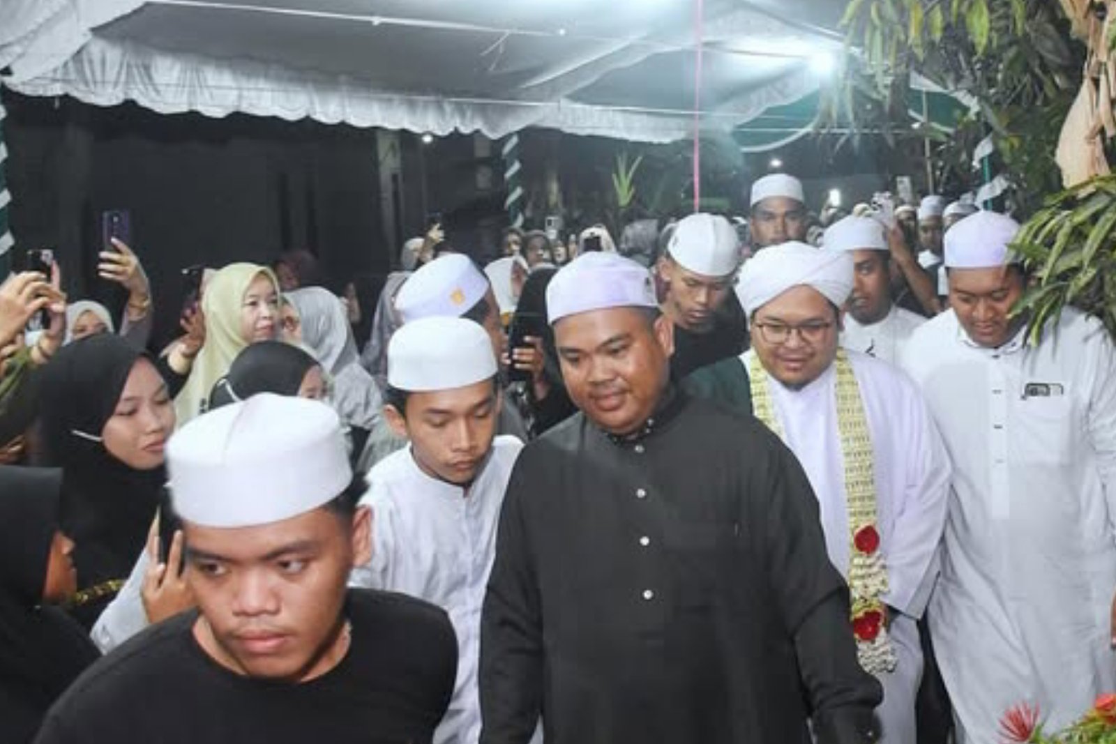 Keistimewaan Mencintai Ulama dalam Islam