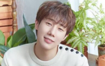 Kim Sungkyu INFINITE Kembali dengan Melankolia Rock di MV 'Over It'