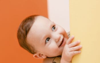 Menemukan Sejatinya Kebahagiaan: Lebih dari Sekadar Tawa