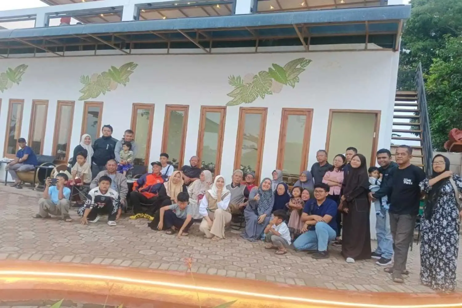 Munggahan Jadi Magnet, Saung Kahayang Cianjur Banjir Pengunjung