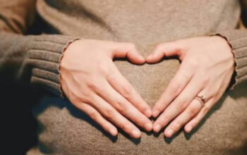 Panduan Puasa Ibu Hamil Trimester 1: Aman atau Berisiko? 3 Panduan Puasa Ibu Hamil Trimester 1: Aman atau Berisiko?