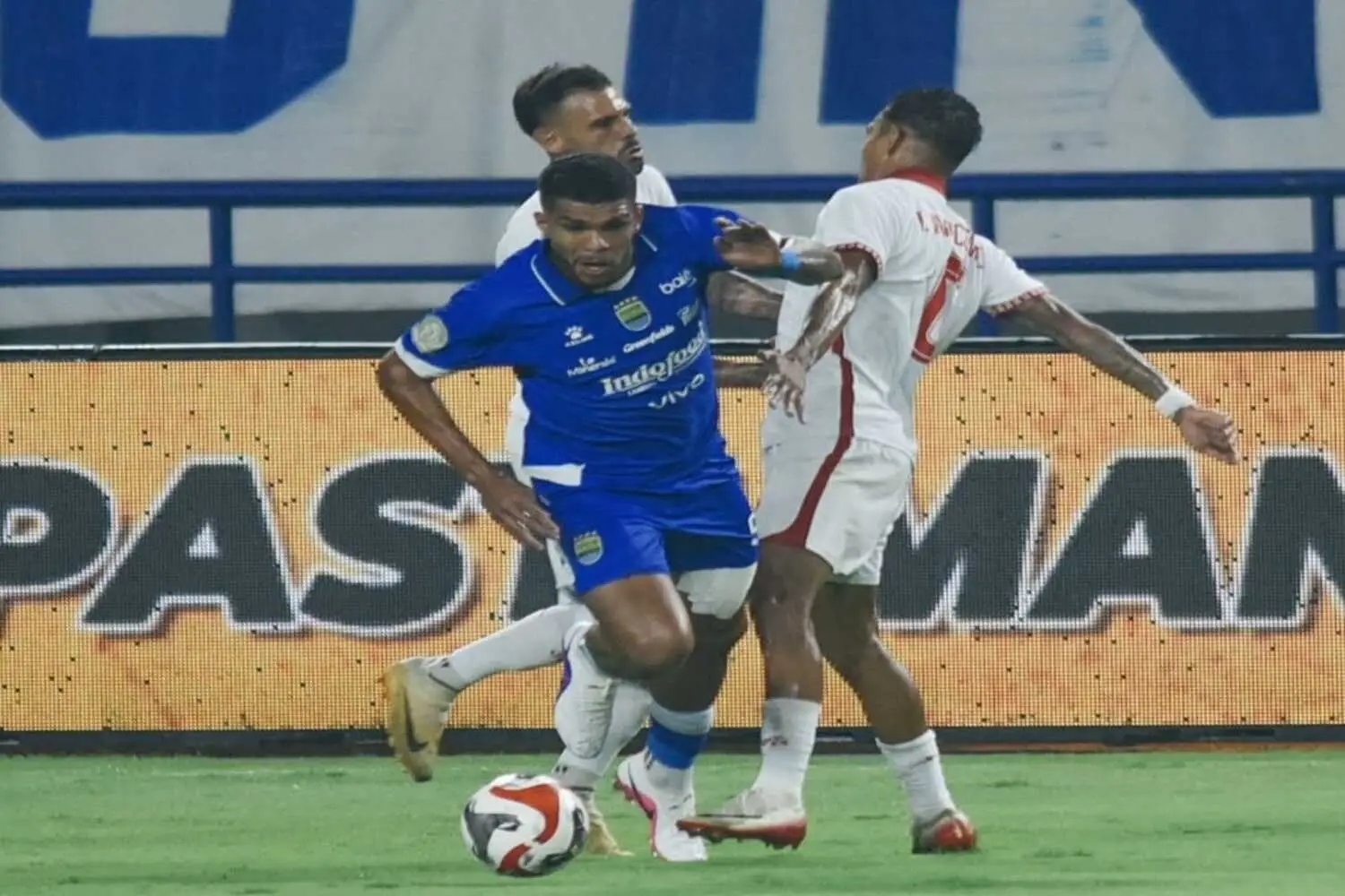 Persib Bandung Bungkam Malut United 2-0