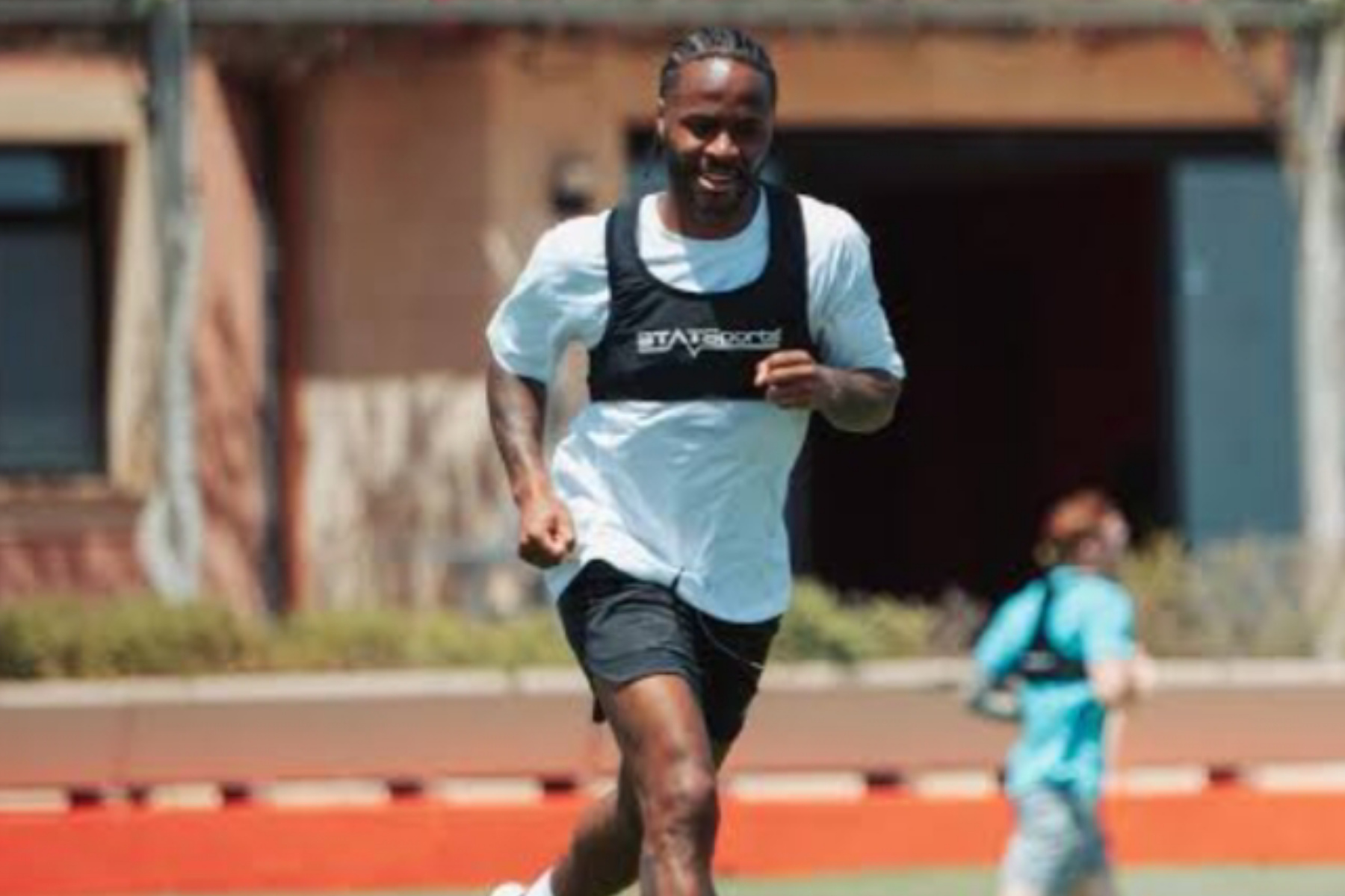 Raheem Sterling dan Langkah Mengejutkan ke Feyenoord) (instagram)