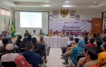 Revitalisasi Pasar Citeureup 2 Memanas: Plt Camat Desak Titik Temu, Pedagang Lawan dengan Bukti Kontrak!!