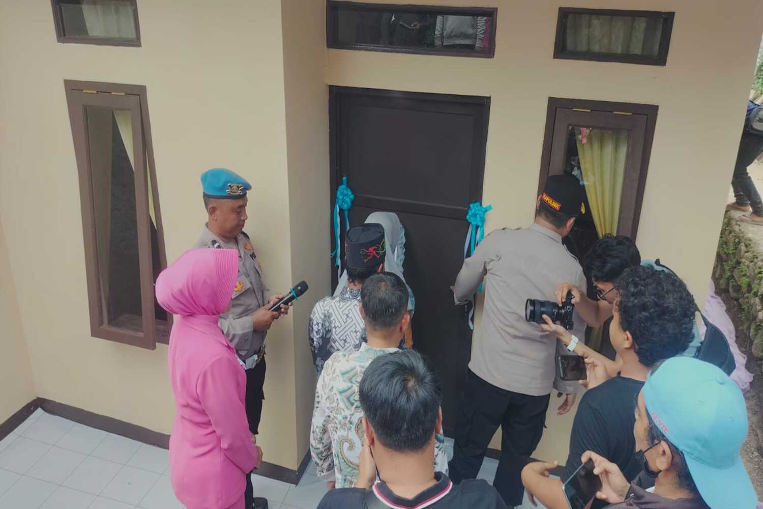 Rumah Baru untuk Enjang, Kepedulian Polresta Bandung