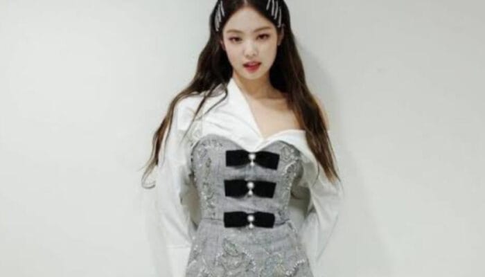 Sisi Manis Jennie untuk Dex di Secret Friends Club