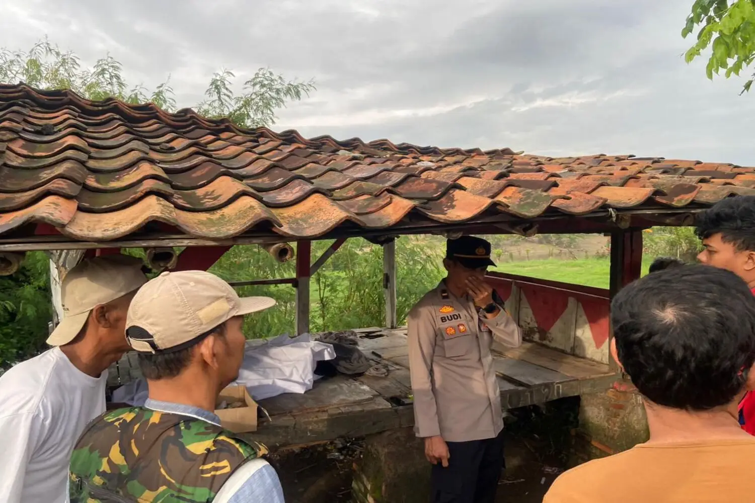 Wanita Misterius Tewas di Pos Ronda Karawang