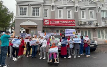 Warga Cluster Virginia Kota Wisata Gugat PBG Gedung 7 Lantai, Diduga Cacat Hukum dan Salah Alamat 3 Warga Cluster Virginia Kota Wisata Gugat PBG Gedung 7 Lantai, Diduga Cacat Hukum dan Salah Alamat