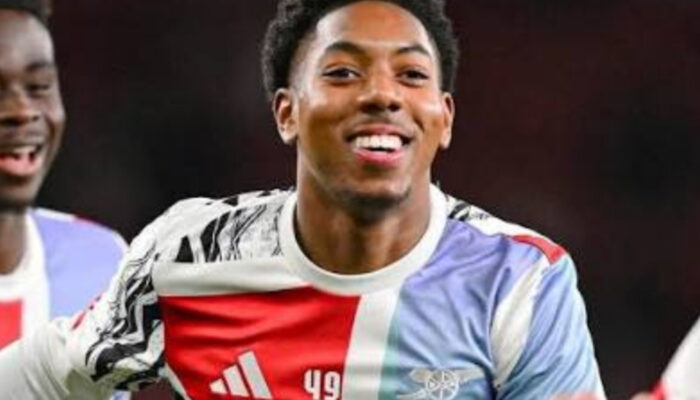 Bursa Transfer Man Utd: Incaran Bek Kiri Baru dari Arsenal