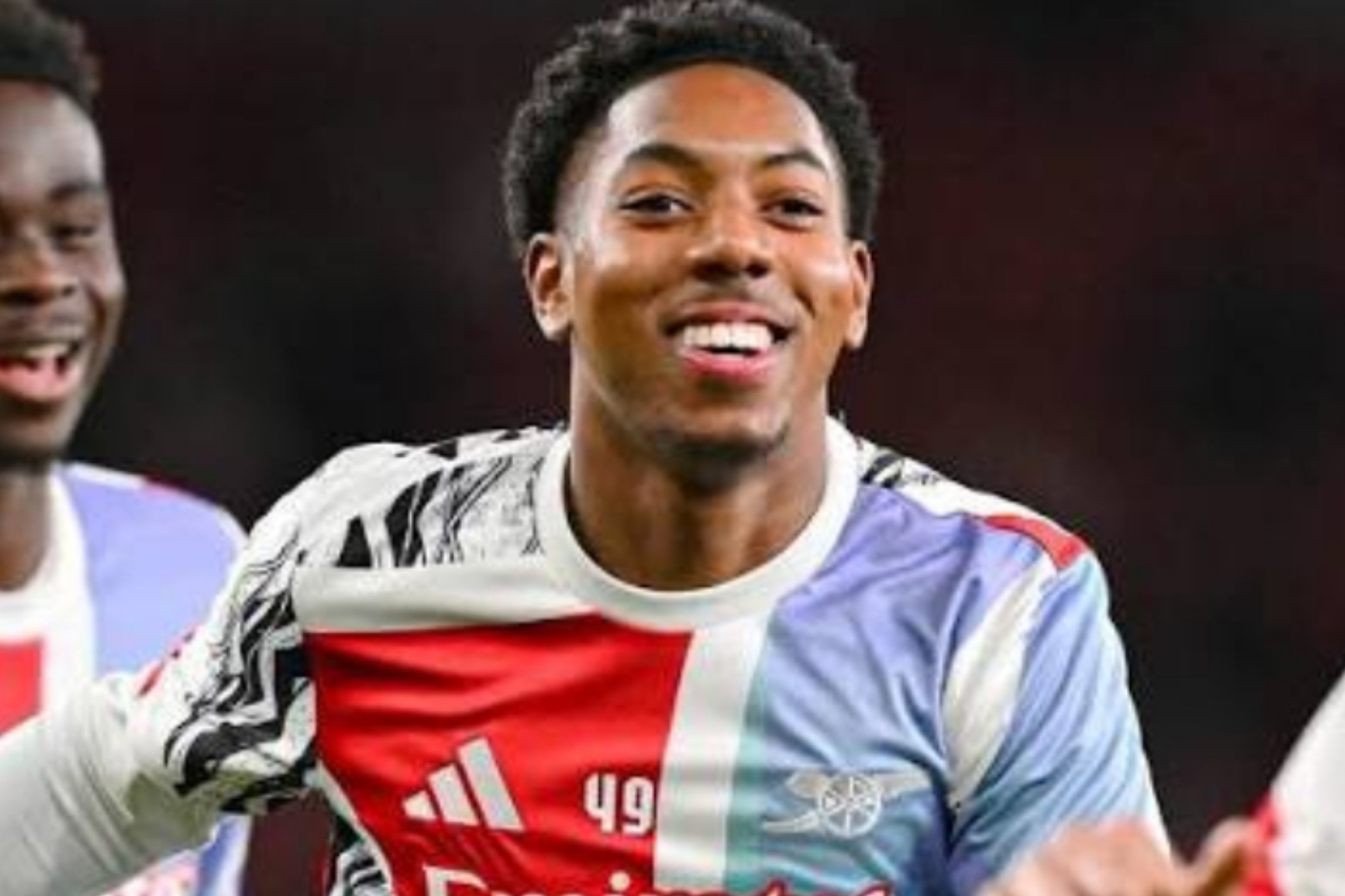 Bursa Transfer Man Utd: Incaran Bek Kiri Baru dari Arsenal