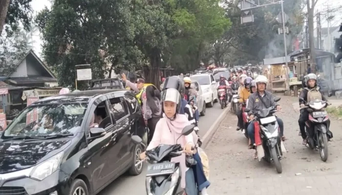 Cianjur Lumpuh! Arus Balik Lebaran Picu Macet Panjang