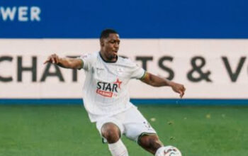 Duel Chelsea vs Liverpool Berebut Roggerio Nyakossi