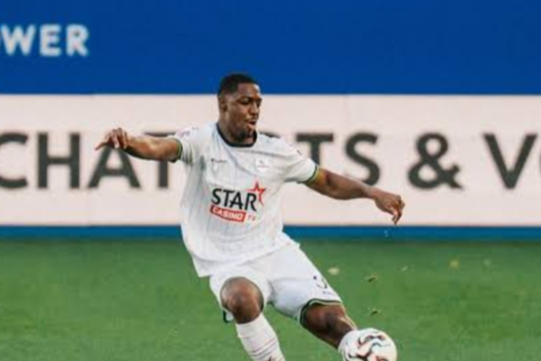 Duel Chelsea vs Liverpool Berebut Roggerio Nyakossi