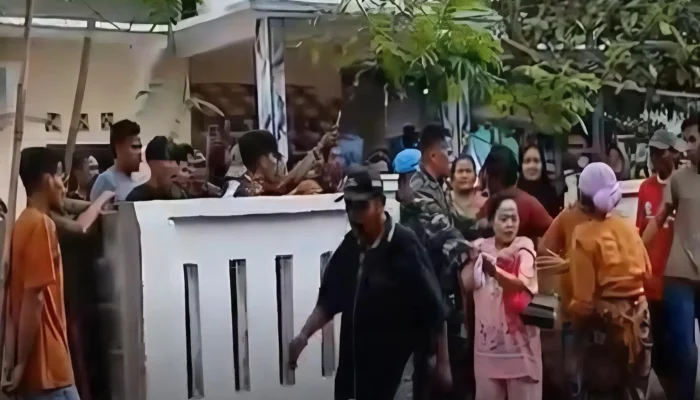 Dugaan Perselingkuh di Karawang Berujung Amukan Massa
