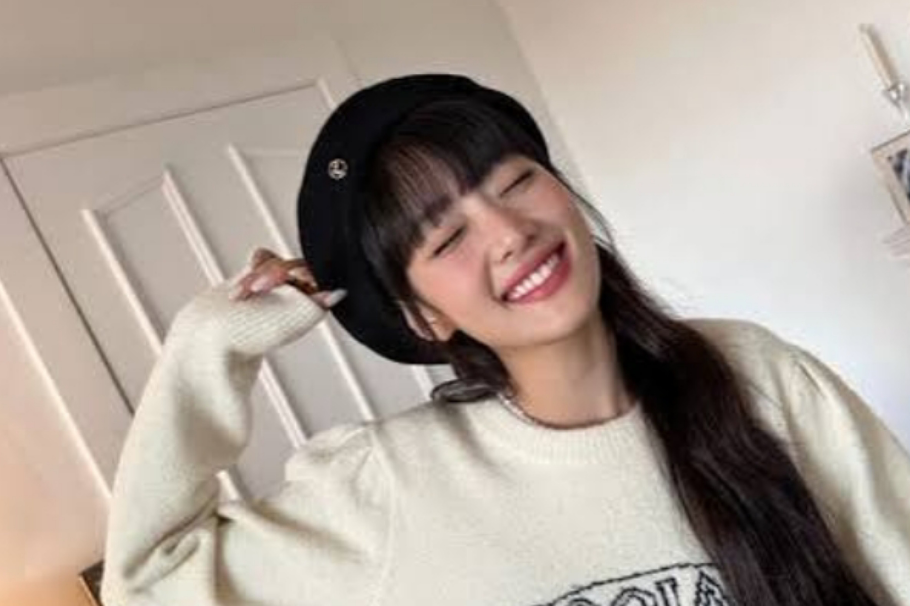 Fashion Berani Minnie (G)I-DLE di Panggung Thailand