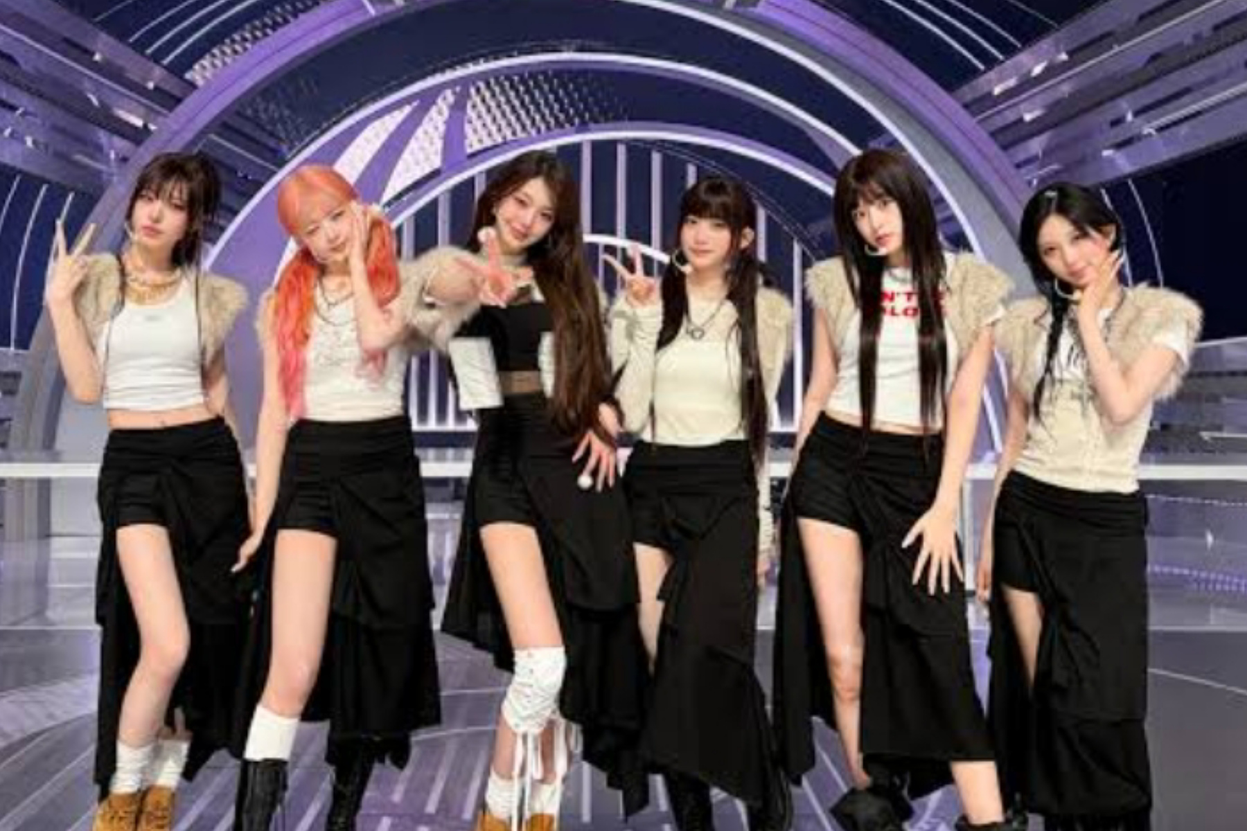 Fenomena IVE: Dominasi Double Title Track "BANG BANG" dan "BLACKHOLE"