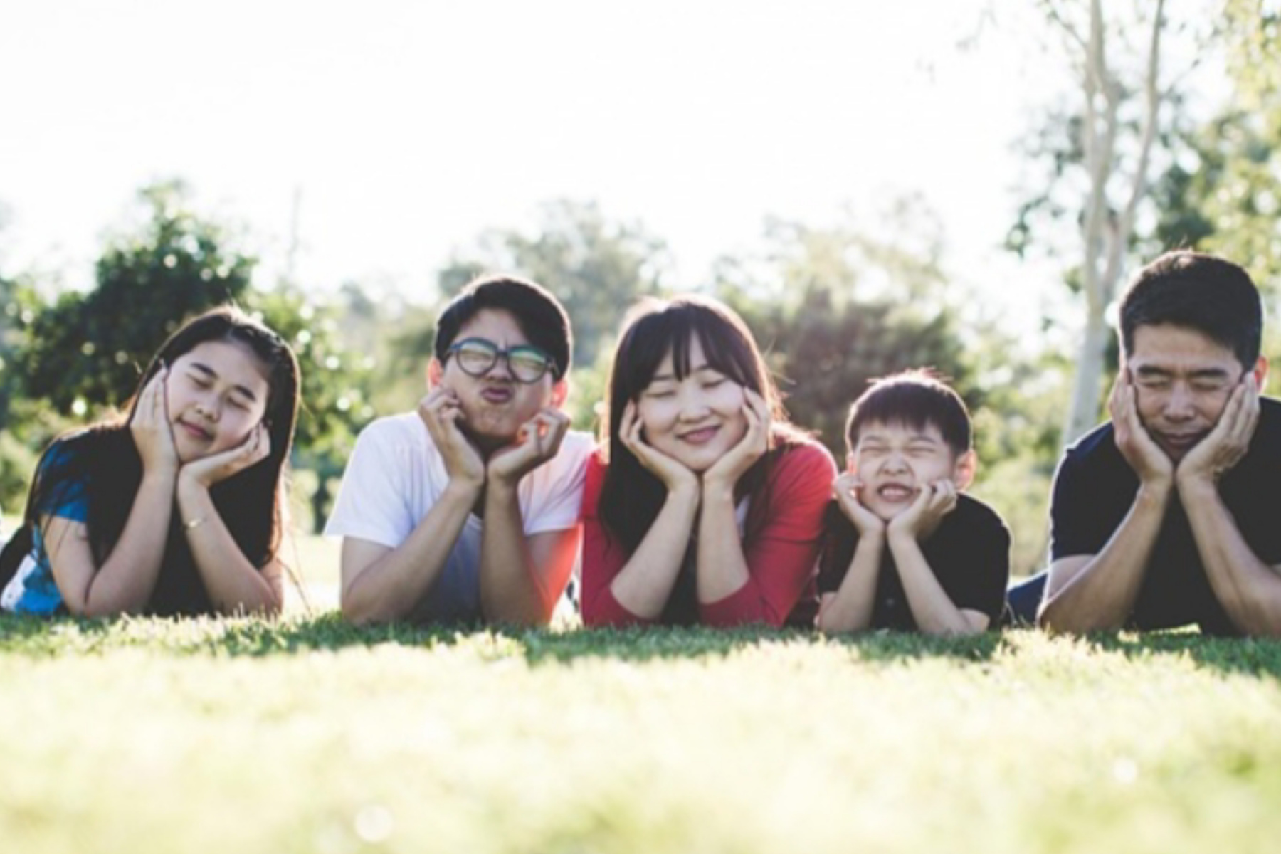 Harmoni Kalbu: Cara Ampuh Menghindari Sifat Iri Dengki dalam Keluarga