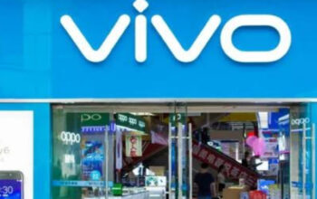 Inovasi Unik! Vivo Patenkan Smartphone Layar Gulung Vertikal ke Atas 3 Inovasi Unik! Vivo Patenkan Smartphone Layar Gulung Vertikal ke Atas