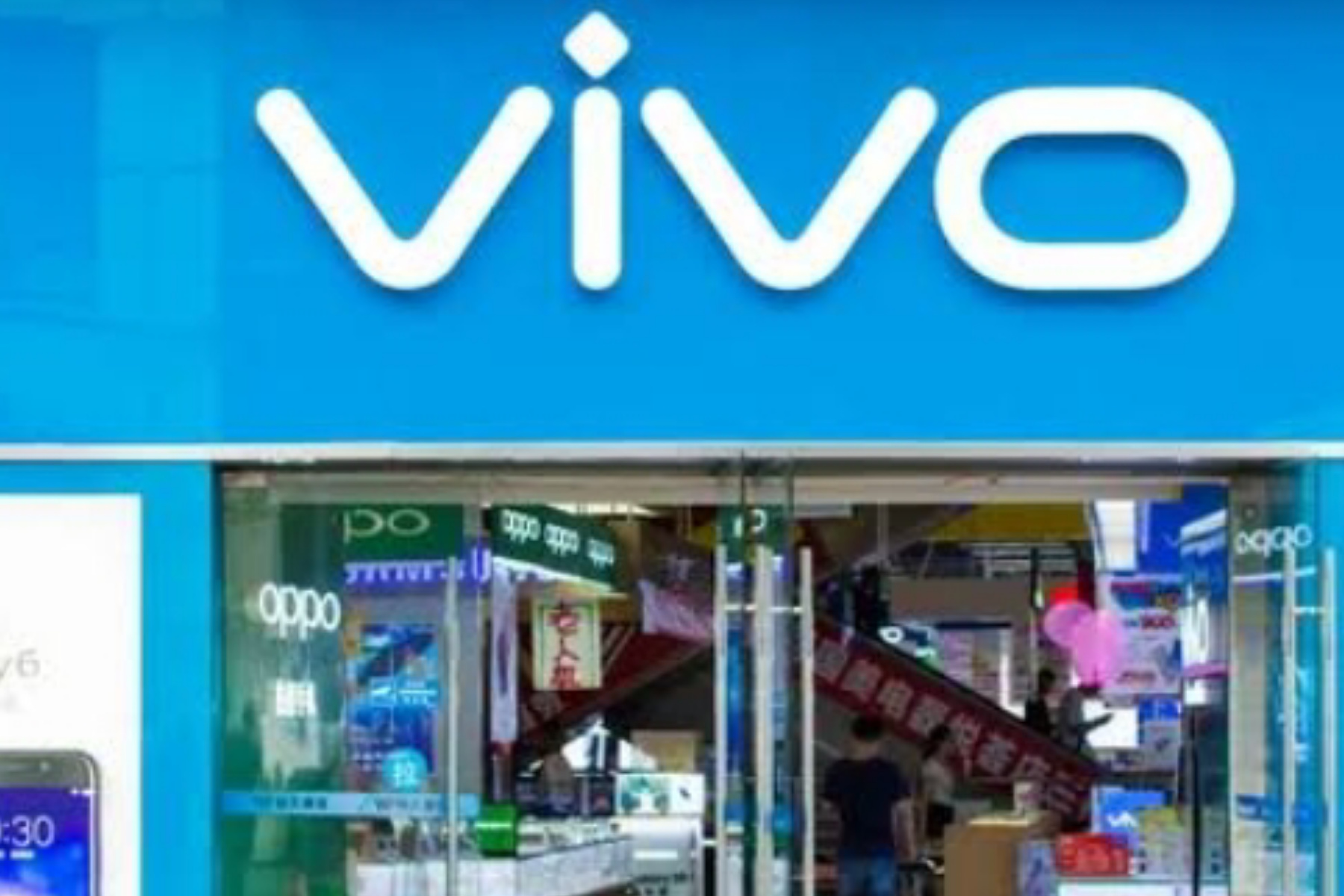 Inovasi Unik! Vivo Patenkan Smartphone Layar Gulung Vertikal ke Atas