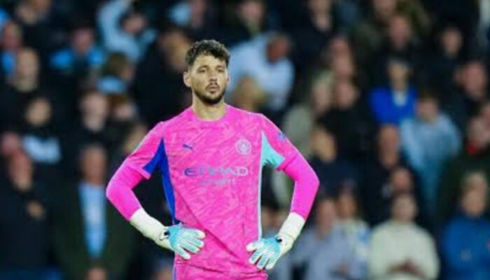 James Trafford Menuju Newcastle: Overhaul Kiper The Magpies