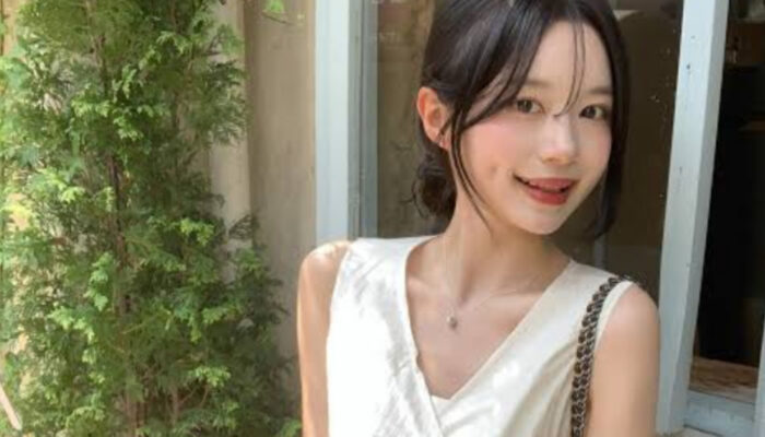 Junghwa Tampil Elegan dalam Pemotretan Terbaru WWD Korea