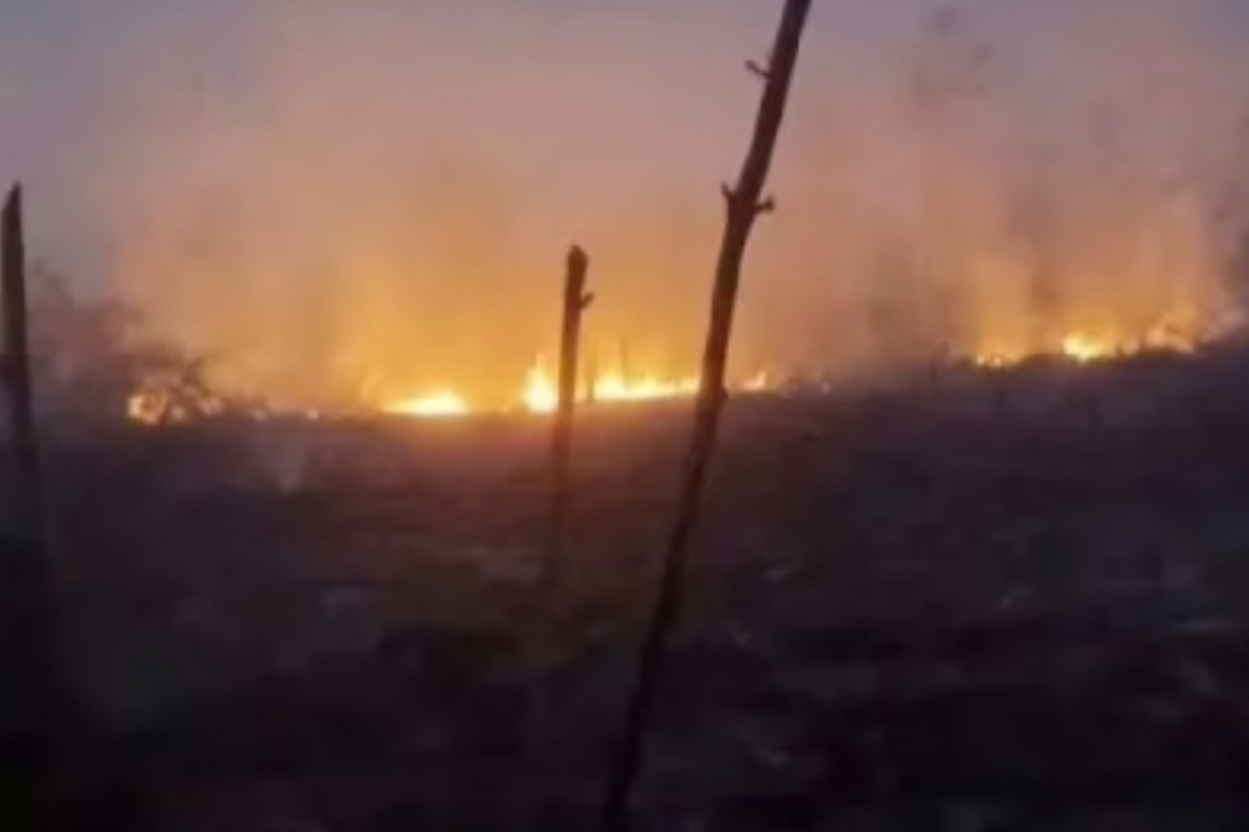 Kebakaran Bandung Hari Ini: 18 Kios Material di Soekarno-Hatta Ludes Dilalap Si Jago Merah