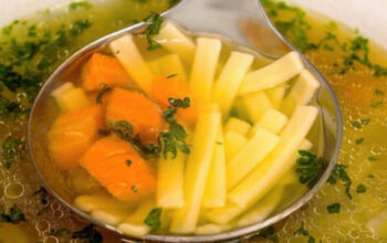 Kehangatan Kaldu: Makanan Jiwa dari Berbagai Budaya