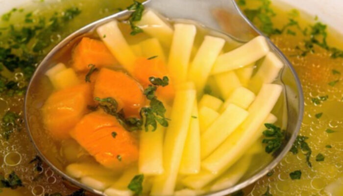 Kehangatan Kaldu: Makanan Jiwa dari Berbagai Budaya